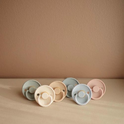 Ti giả cao su Frigg Đan Mạch