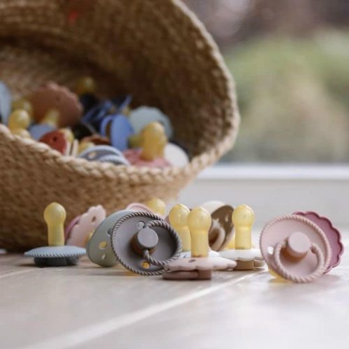 Ti giả cao su Frigg Đan Mạch